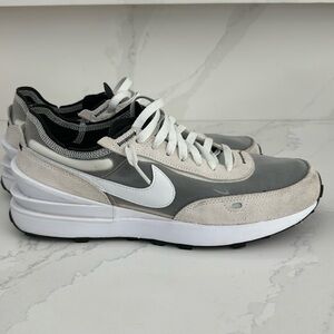 Men’s Nike Waffle One White/Black Size 11